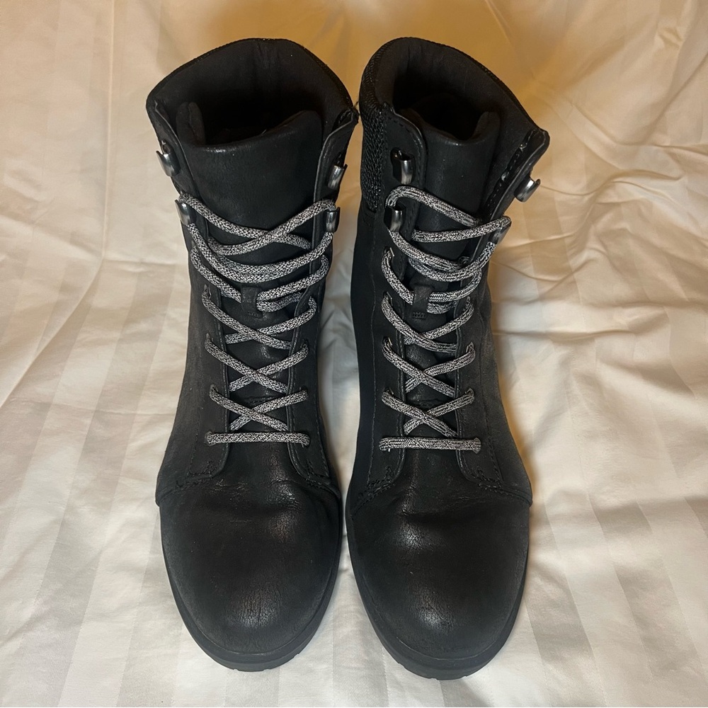 Universal Thread Women’s 11 Black Micro Suede Sweater Cuff Ankle Combat Boot